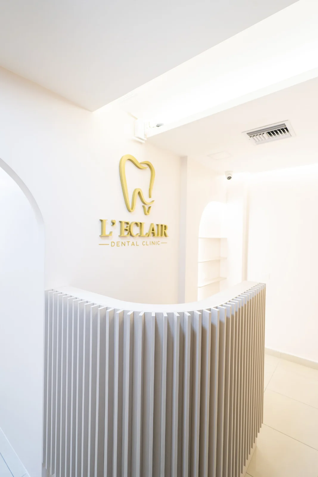 Recepción de L’Eclair Dental Clinic